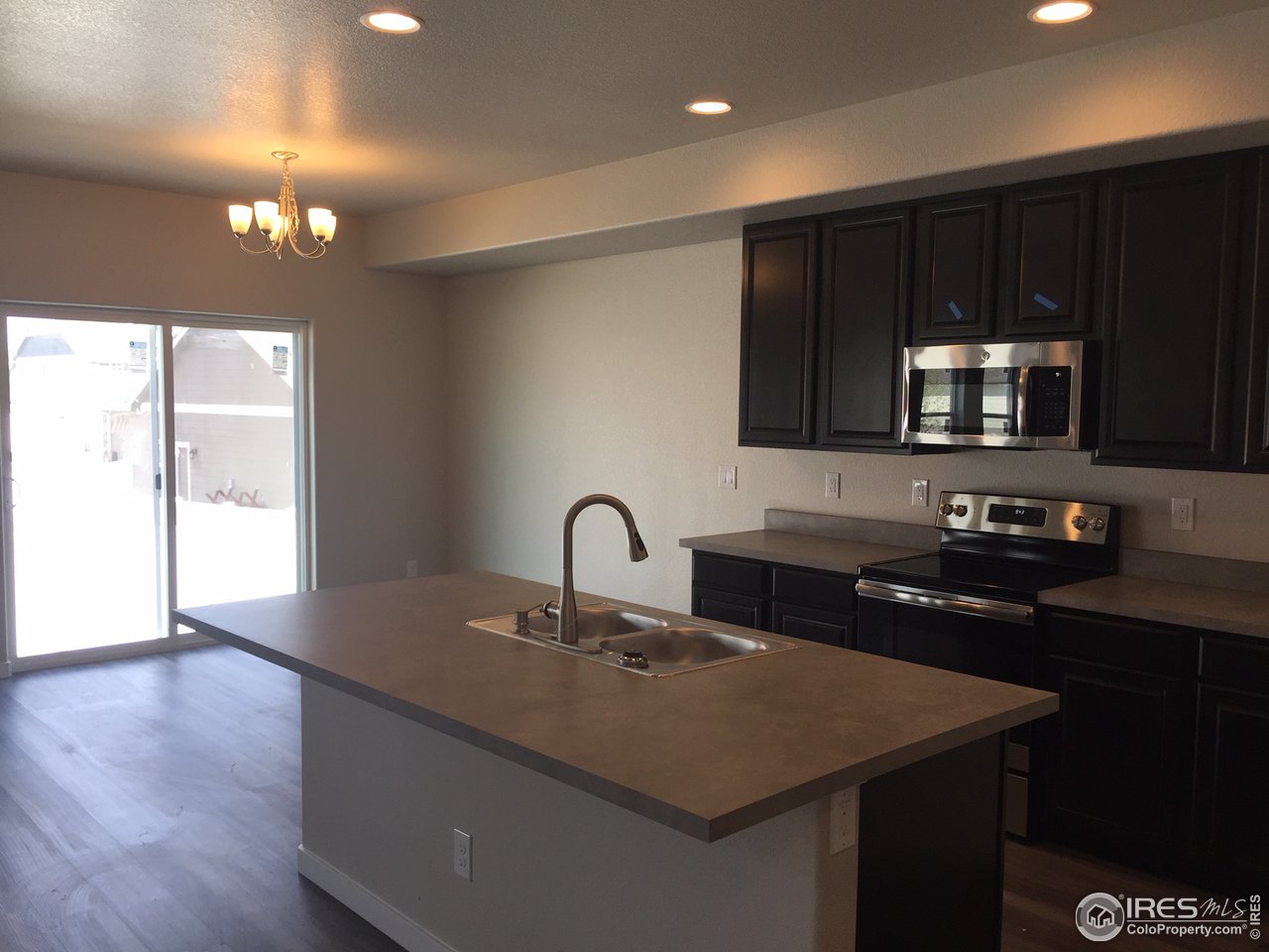 8645 16th St Road Greeley, CO 80634 - Photo 9 of 16 Large island