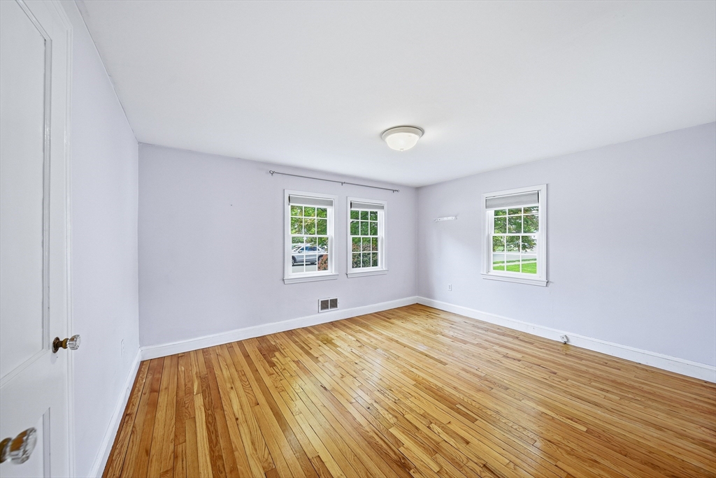 28 Myopia Road Stoneham, MA 02180 - Photo 25 of 42