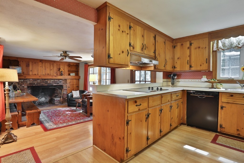 43 Huckleberry Road West Lynnfield, MA 01940 - Photo 16 of 25 Gallery Image 16