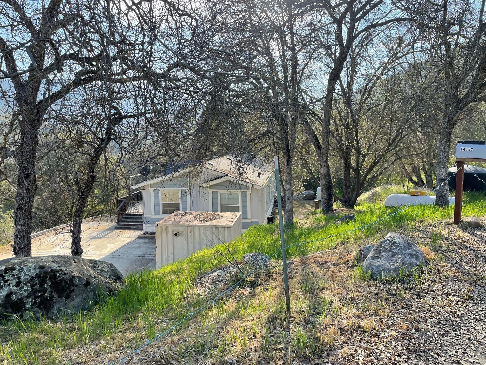 44182 Dinely Drive Three Rivers, CA 93271 - Photo 13 of 14 15