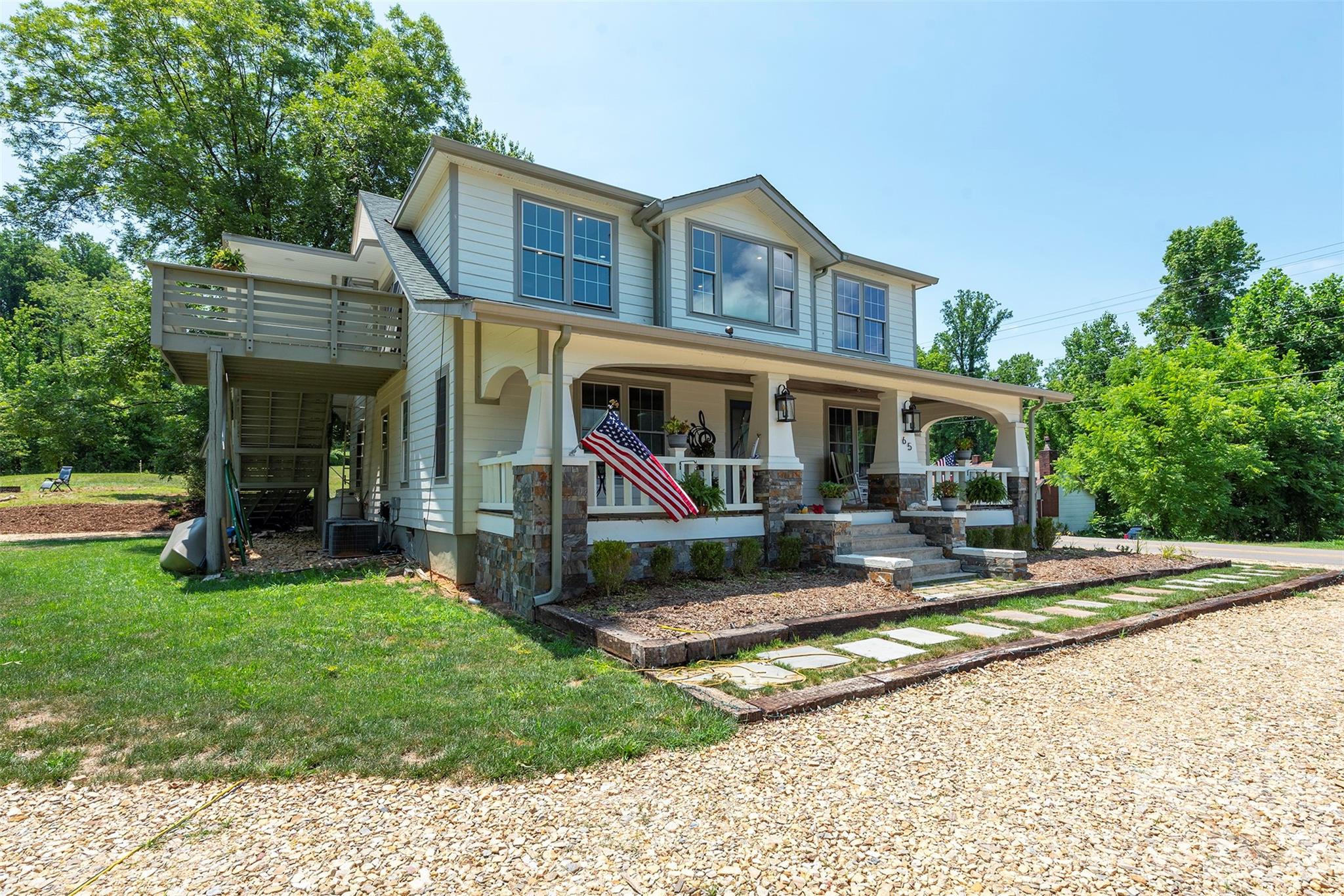 65 Walnut Street Marion, NC 28752 - Photo 2 of 42