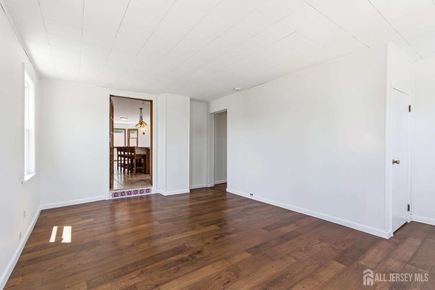 39 Kearney Road Sayreville, NJ 08879 - Photo 11 of 40