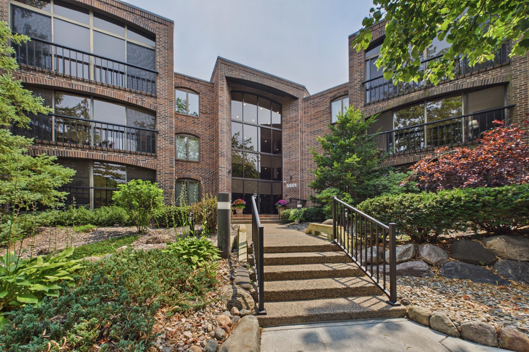 5501 Dewey Hill Road, Unit 322 Edina, MN 55439 - Photo 1 of 32 Gallery Image 1