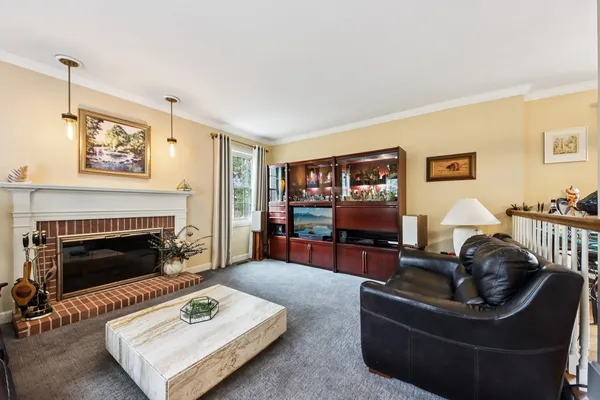 $457,900 | 388 Narragansett Court, Crystal Lake, IL 60012