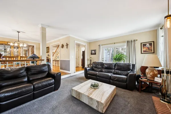 $457,900 | 388 Narragansett Court, Crystal Lake, IL 60012