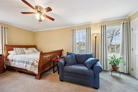 $457,900 | 388 Narragansett Court, Crystal Lake, IL 60012