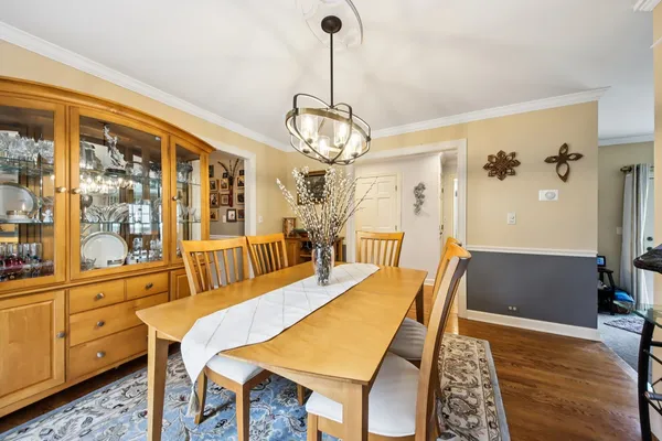 $457,900 | 388 Narragansett Court, Crystal Lake, IL 60012