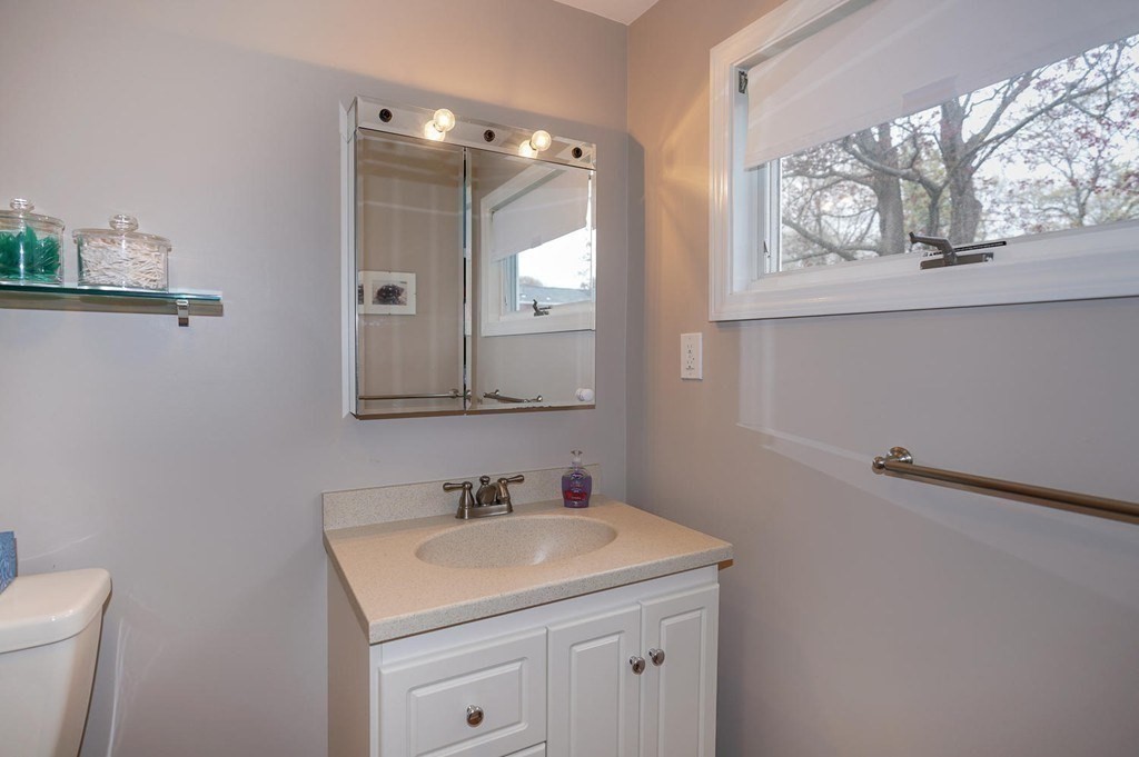 19 Rahway Road Burlington, MA 01803 - Photo 14 of 21 Gallery Image 14