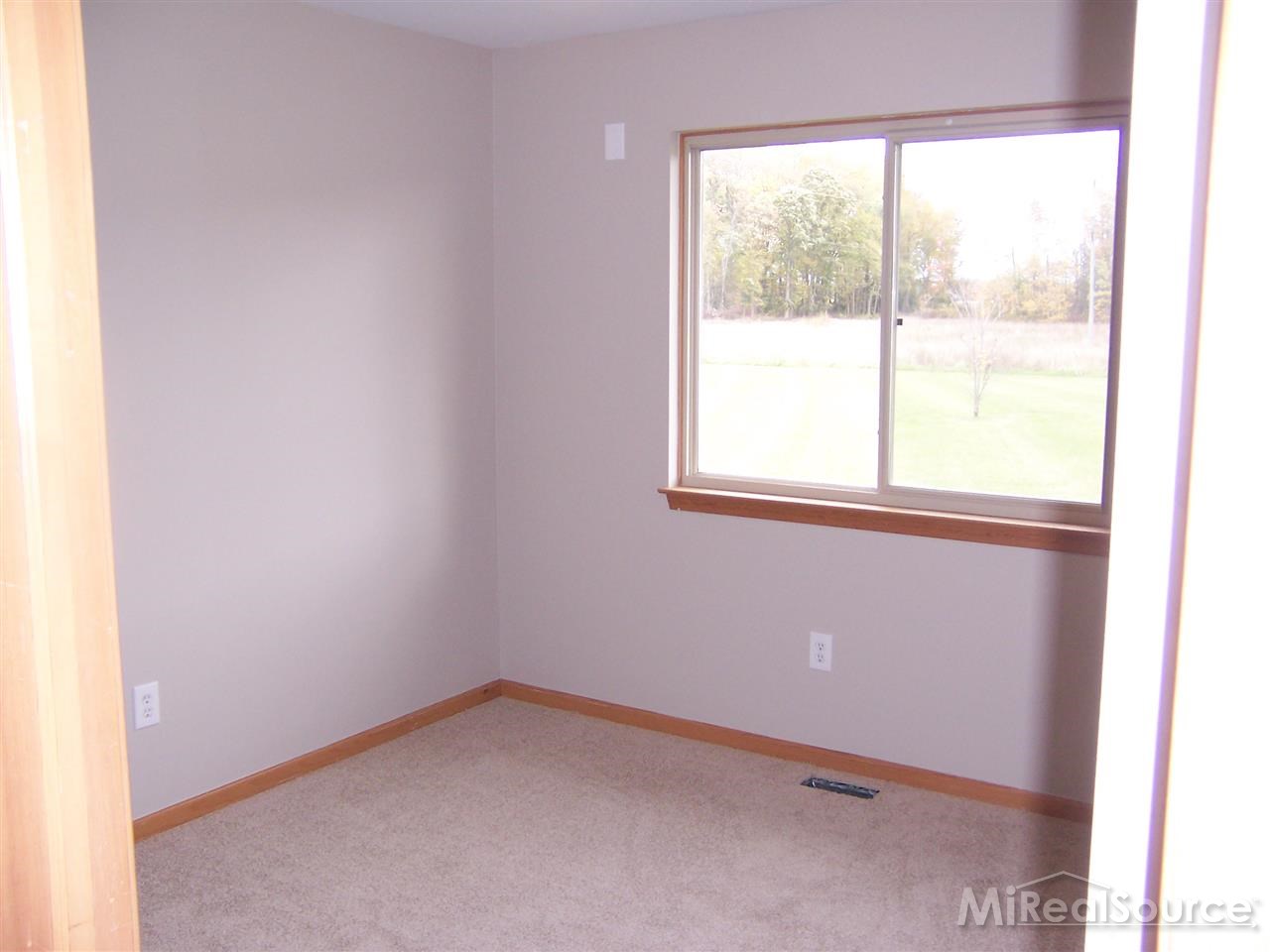 1250 Miller Road Memphis, MI 48041 - Photo 12 of 23 31180515-11.JPG