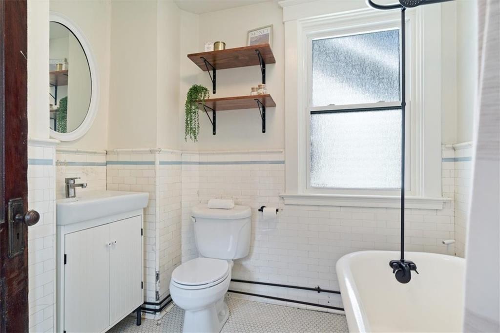 1541 Pennock Road Pittsburgh, PA 15212 - Photo 17 of 33 Gallery Image 17