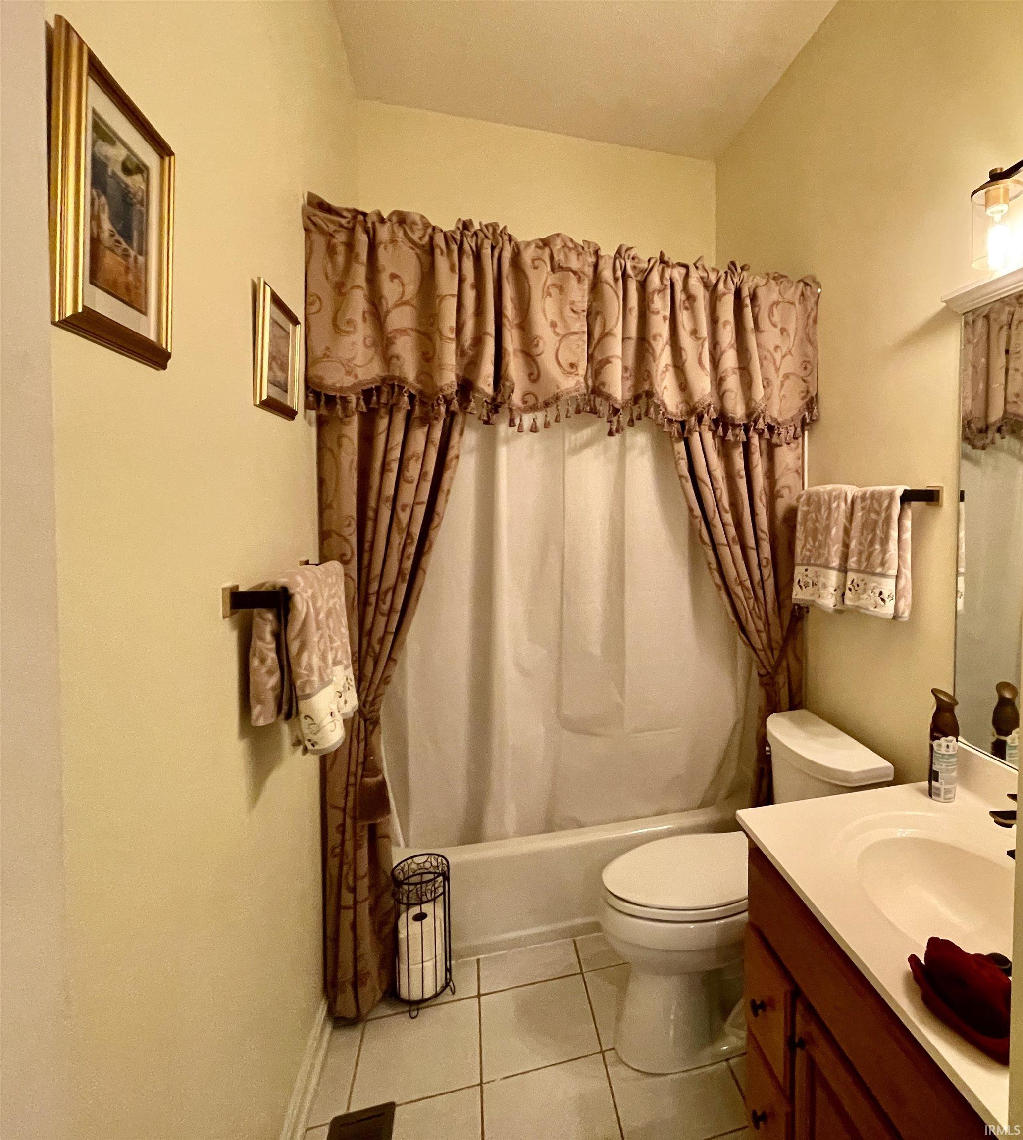 3810 East St Remy Drive Bloomington, IN 47401 - Photo 16 of 36 Gallery Image 16
