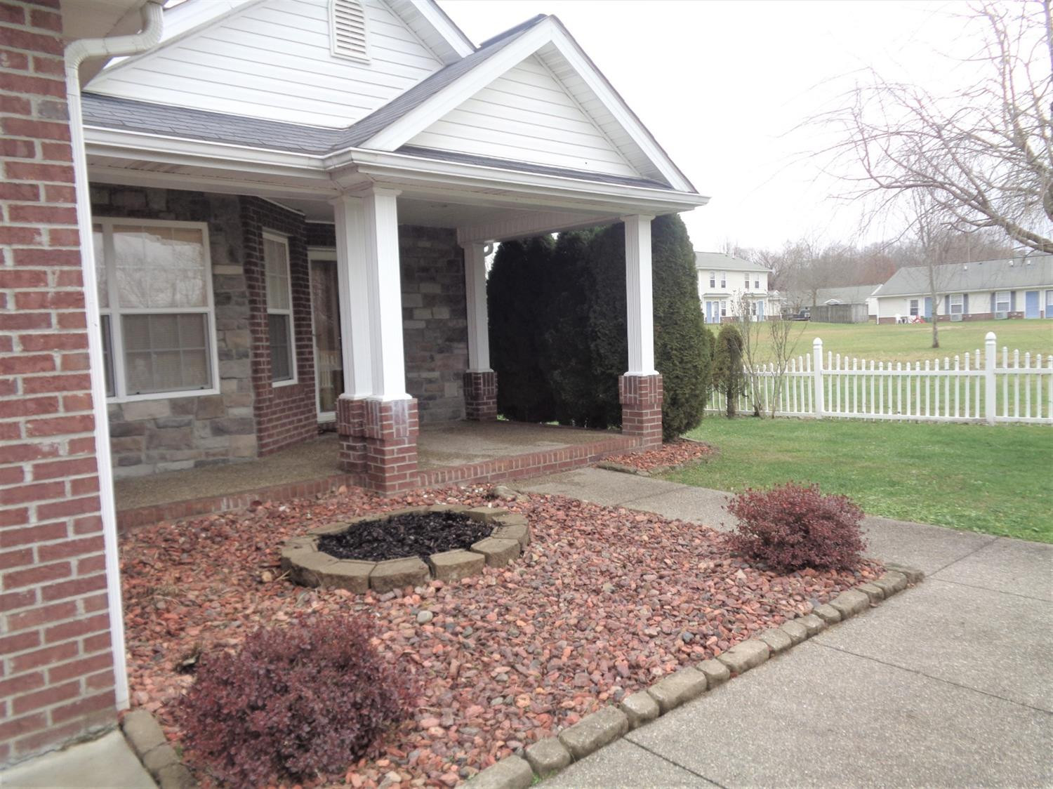 704 County Farm Road London, KY 40741 - Photo 3 of 32 Photo 3
