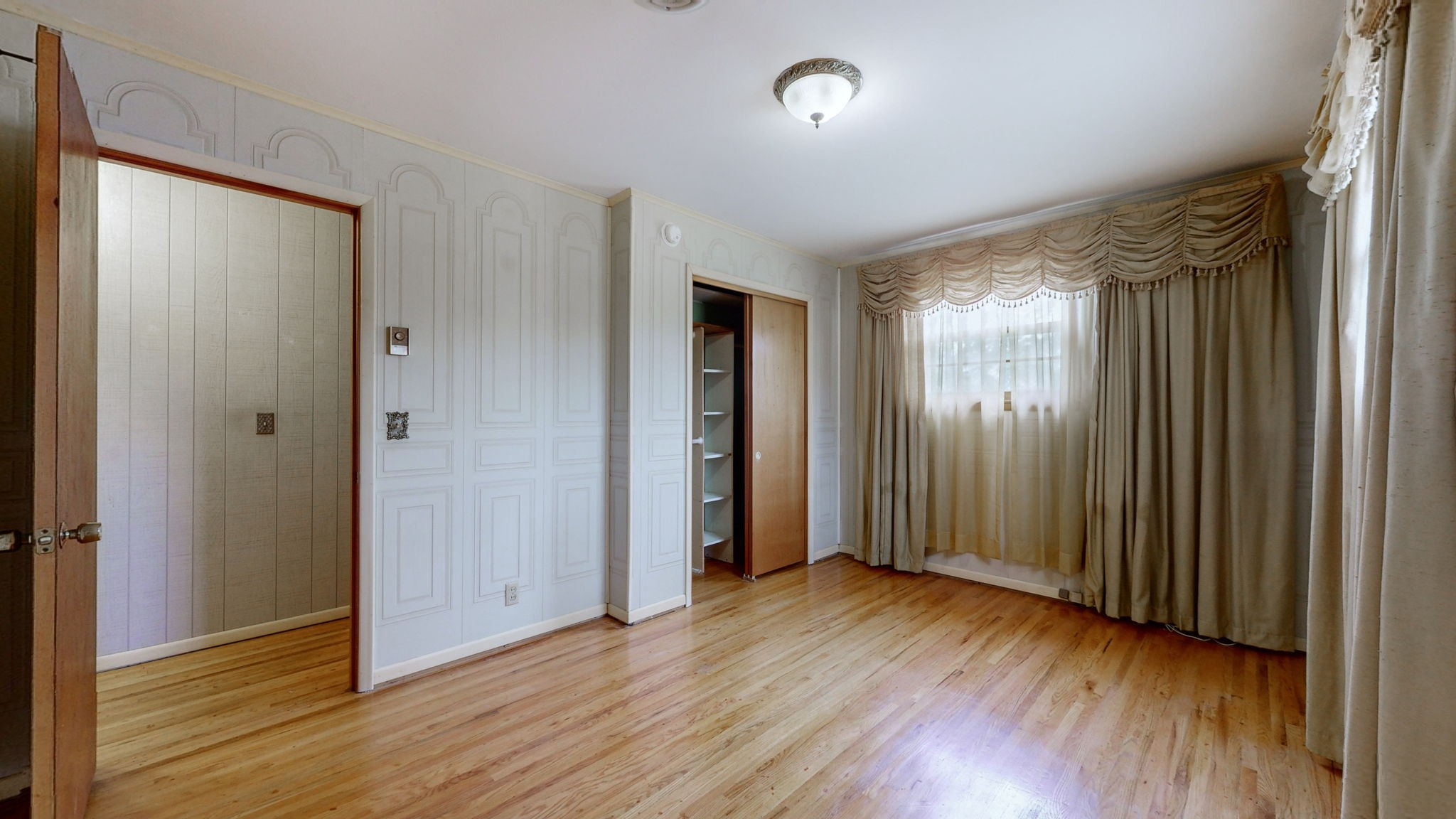 208 Edgebrook Road Goodlettsville, TN 37072 - Photo 29 of 43 2nd floor front room with beautiful hardwood floor