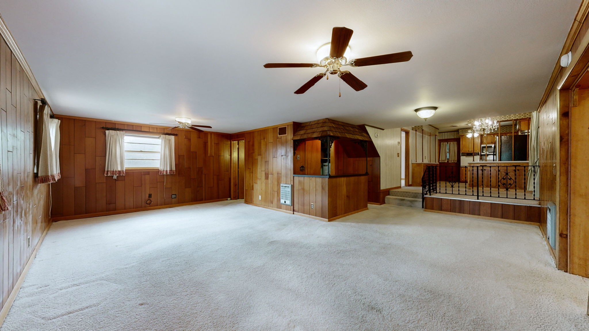 208 Edgebrook Road Goodlettsville, TN 37072 - Photo 4 of 43 Entertainment area with Bar, Bathroom and diner area by the kitchen