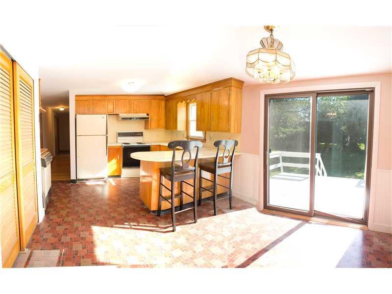 8 Pond View Road Cape Elizabeth, ME 04107 - Photo 2 of 10 Kitchen.