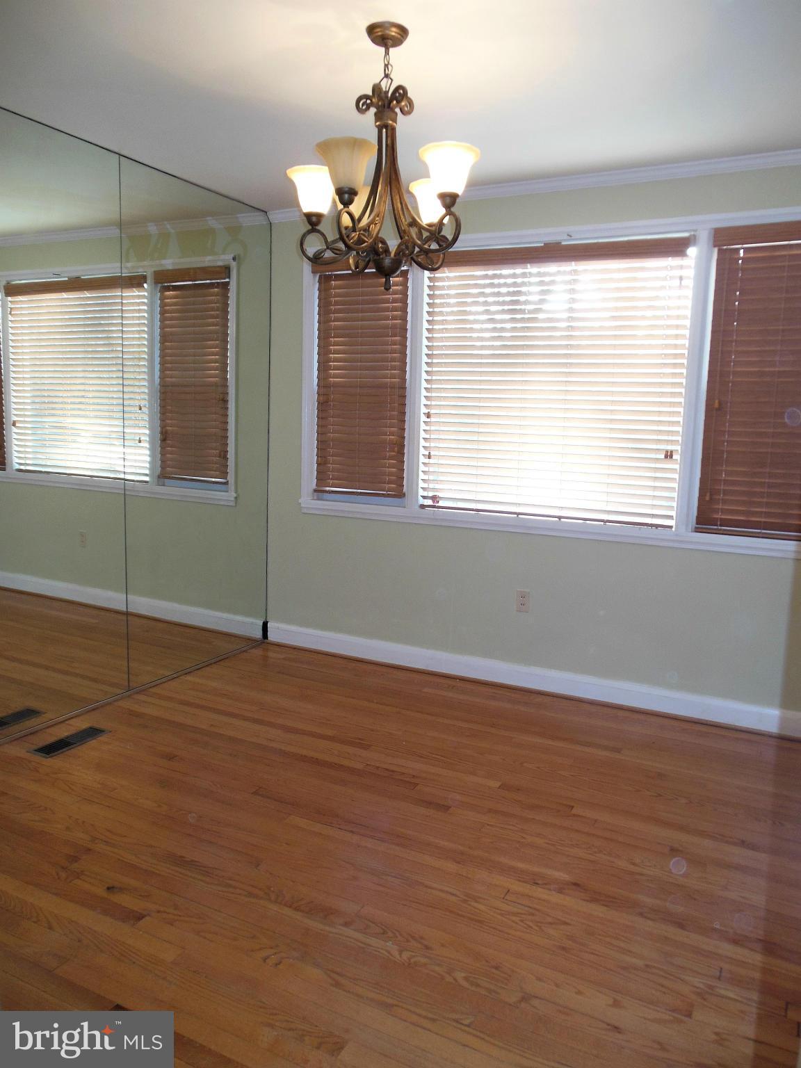 3619 Campfield Road Baltimore, MD 21207 - Photo 4 of 16 Dining Room