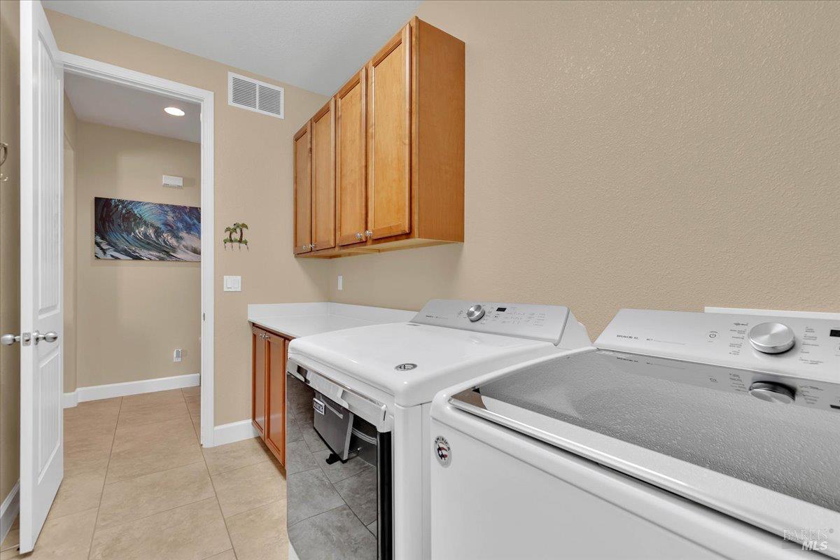 331 Frisbie Circle Vacaville, CA 95688 - Photo 27 of 93