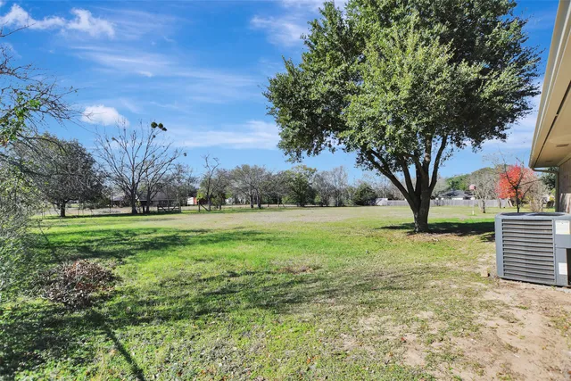 $399,000 | 1523 East Morris Street, Madisonville, TX 77864