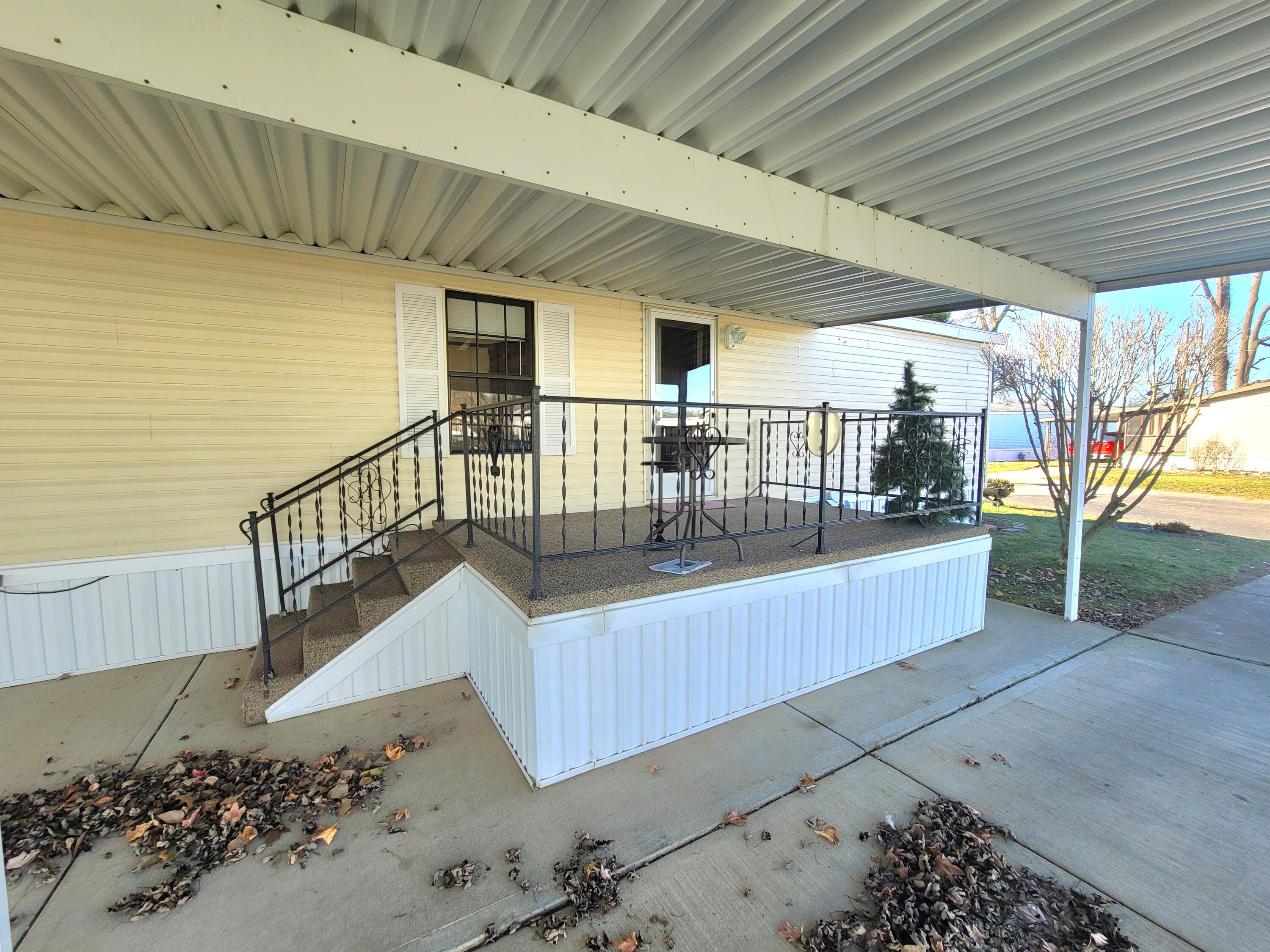 63 Sunset Drive Springfield, OH 45504 - Photo 4 of 30