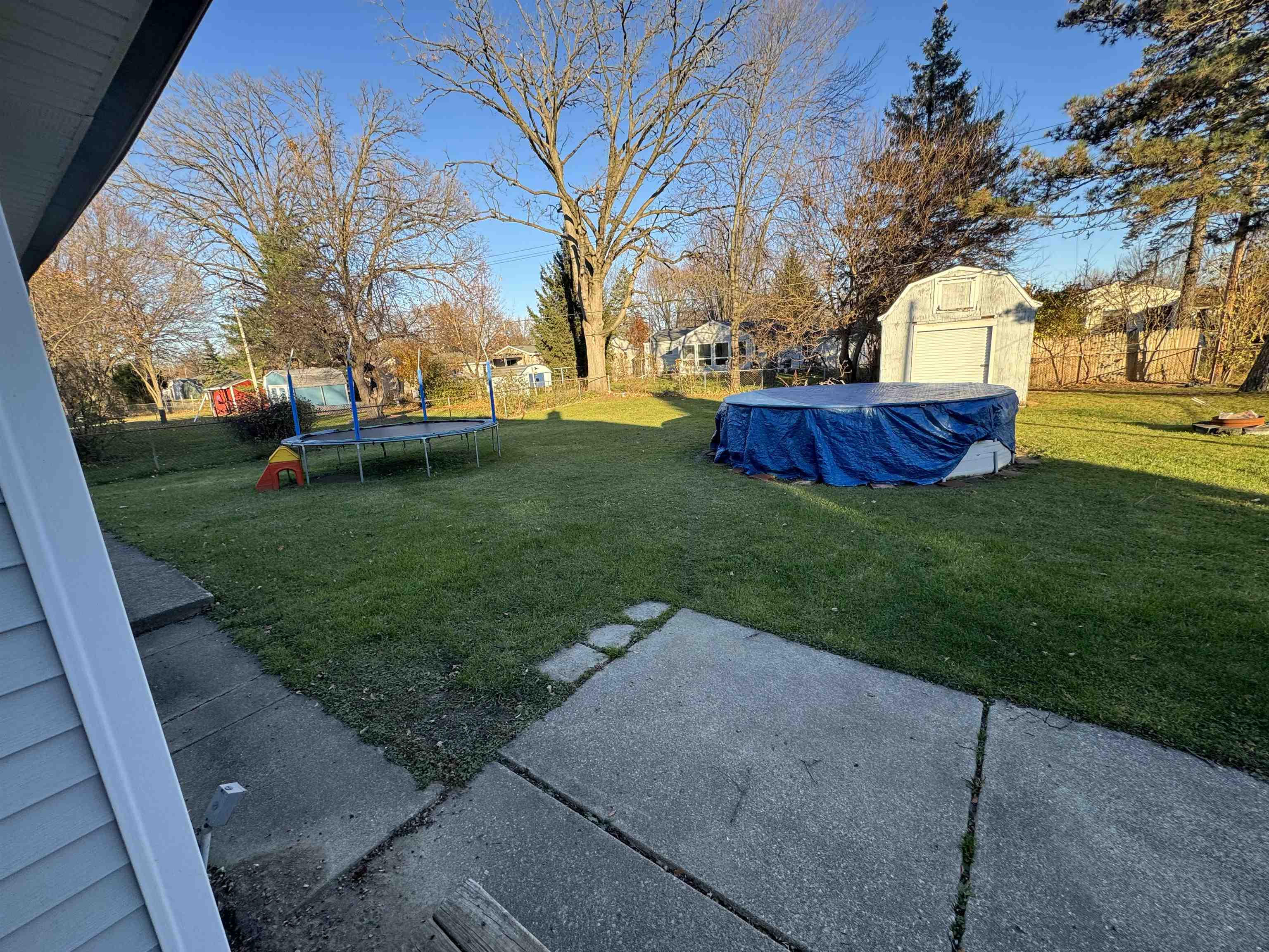 4485 Old Carriage Road Flint, MI 48507 - Photo 22 of 25 Back yard view 2