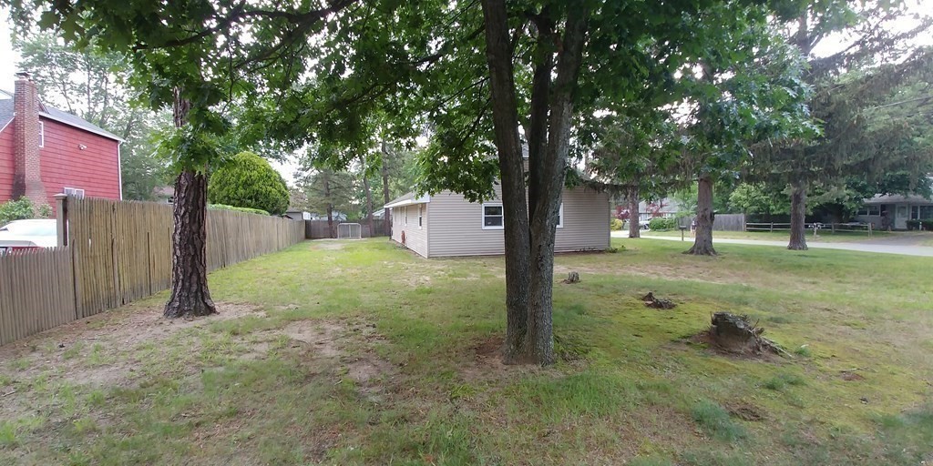 45 Emerald Road Springfield, MA 01119 - Photo 4 of 31
