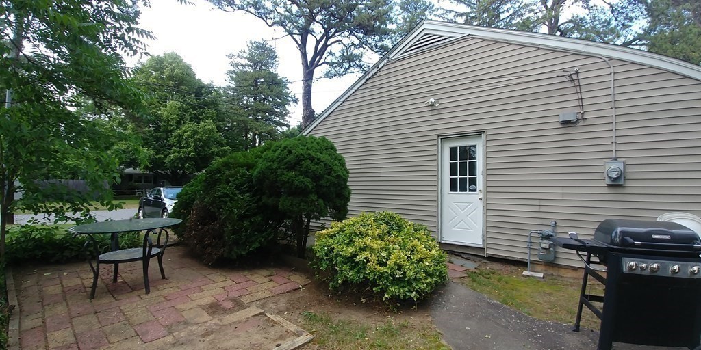 45 Emerald Road Springfield, MA 01119 - Photo 8 of 31