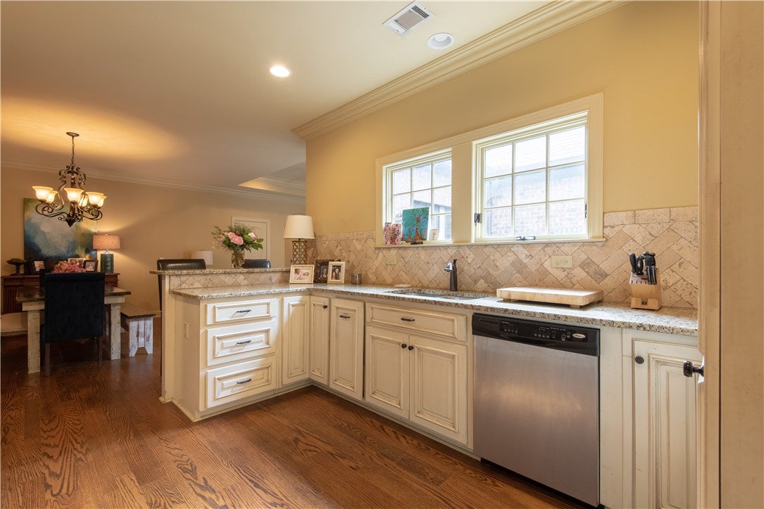 1794 Covington Ridge, Unit 1102 Auburn, AL 36830 - Photo 5 of 12 Gallery Image 5