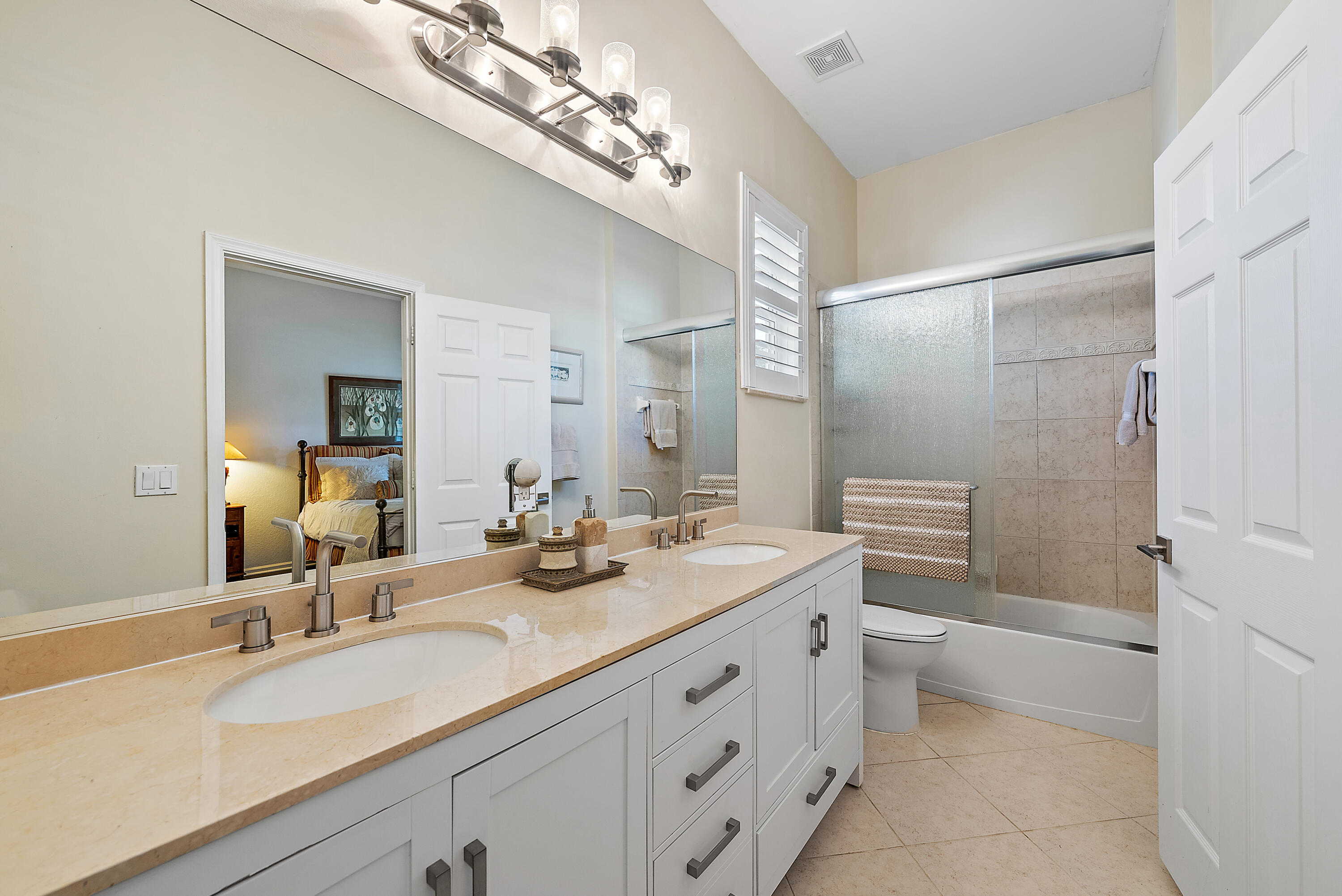 119 Via Castilla Jupiter, FL 33458 - Photo 23 of 51 Jack and Jill Bath