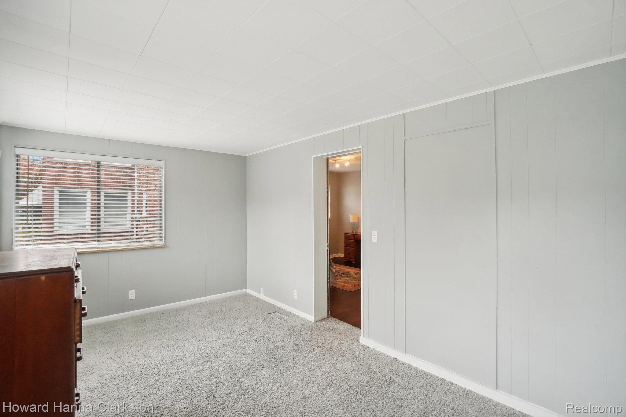 813 Harcourt Road Grosse Pointe, MI 48230 - Photo 26 of 40 Potential 3rd bedroom, laundry, or en-suite.
