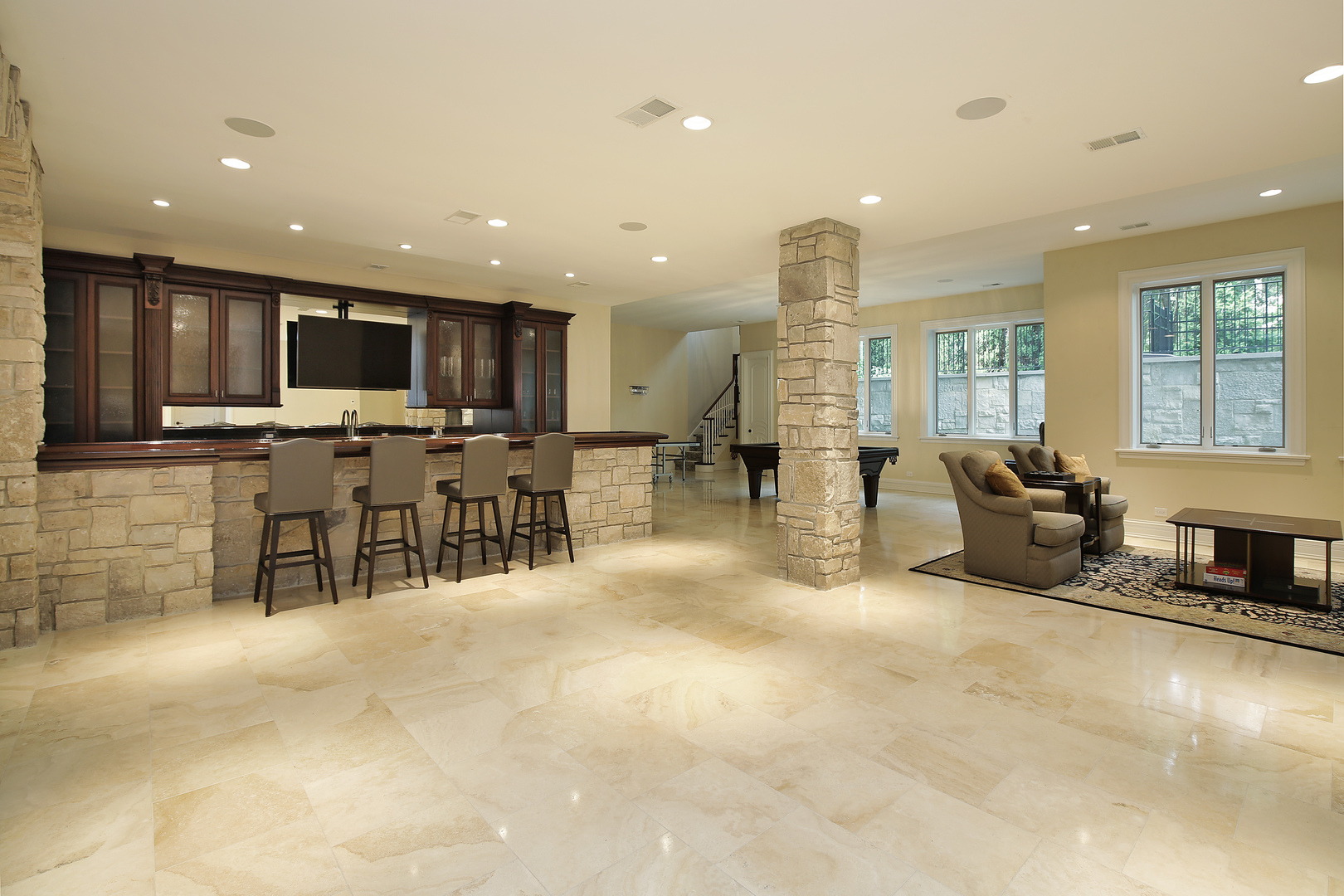 500 Voltz Road Northbrook, IL 60062 - Photo 26 of 35 a living room with furniture and a flat screen tv