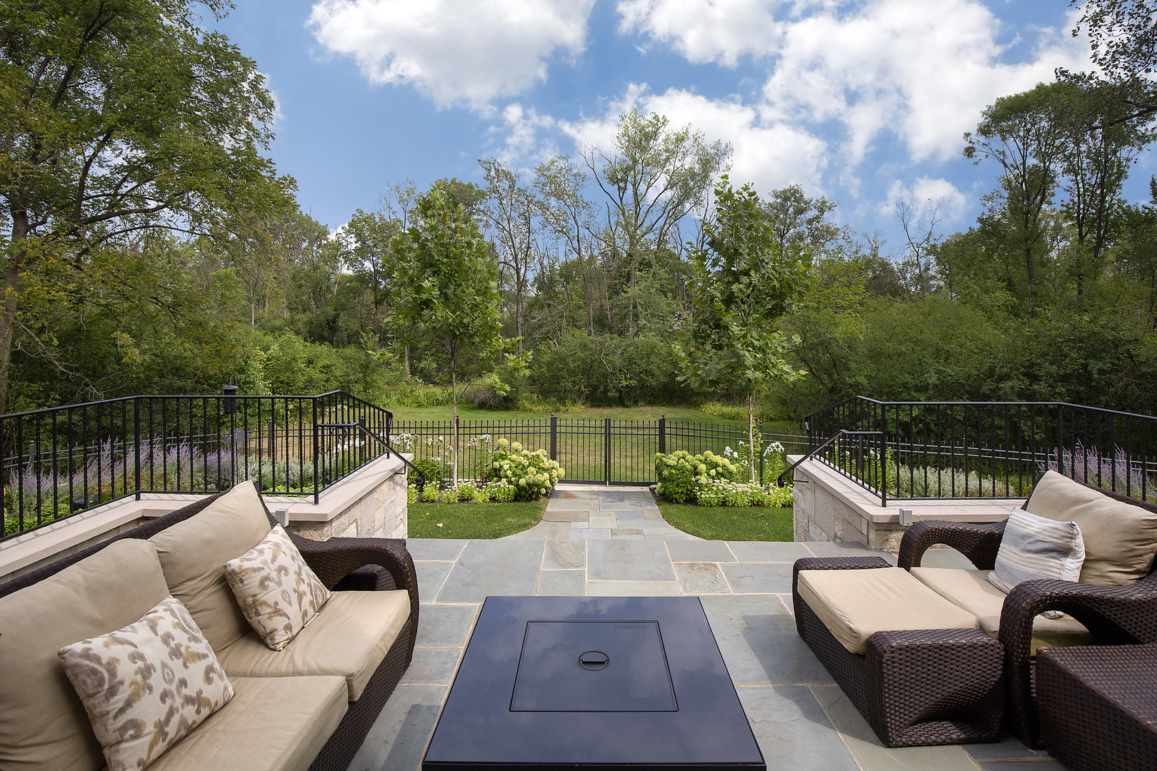 500 Voltz Road Northbrook, IL 60062 - Photo 31 of 35 a view of a patio with couches chairs and a table