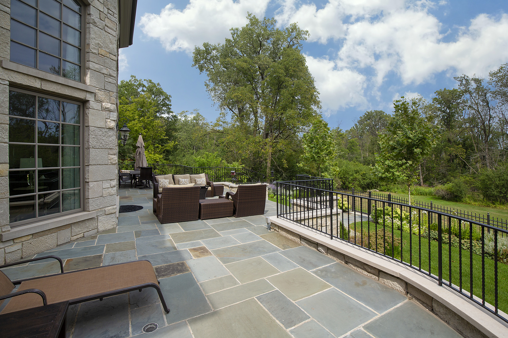 500 Voltz Road Northbrook, IL 60062 - Photo 32 of 35 a view of a chairs and tables in the balcony