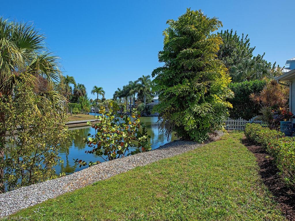 3165 Lakeview Drive Naples, FL 34112 - Photo 11 of 20