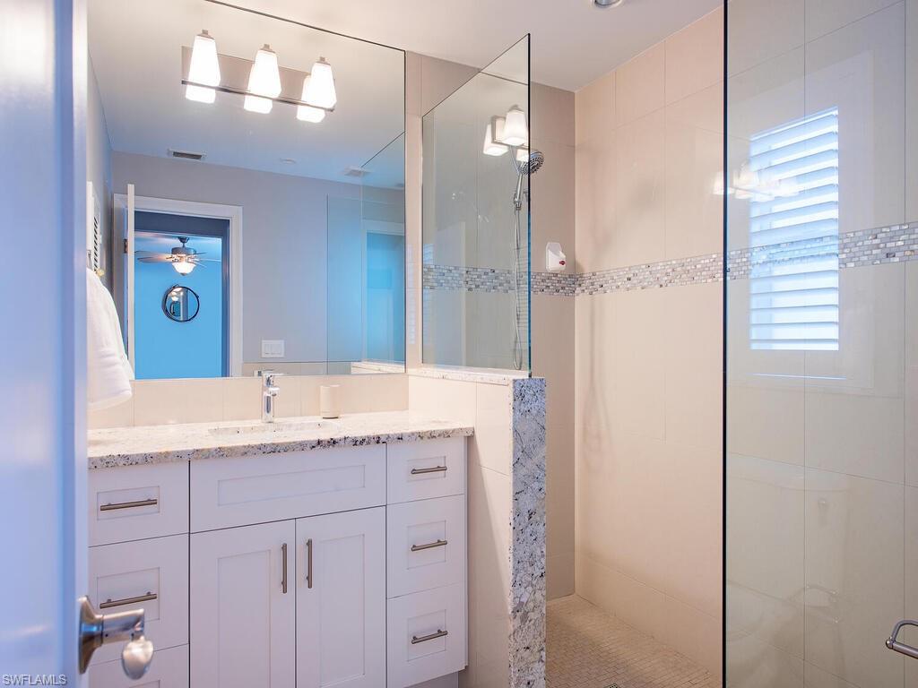 3165 Lakeview Drive Naples, FL 34112 - Photo 12 of 20