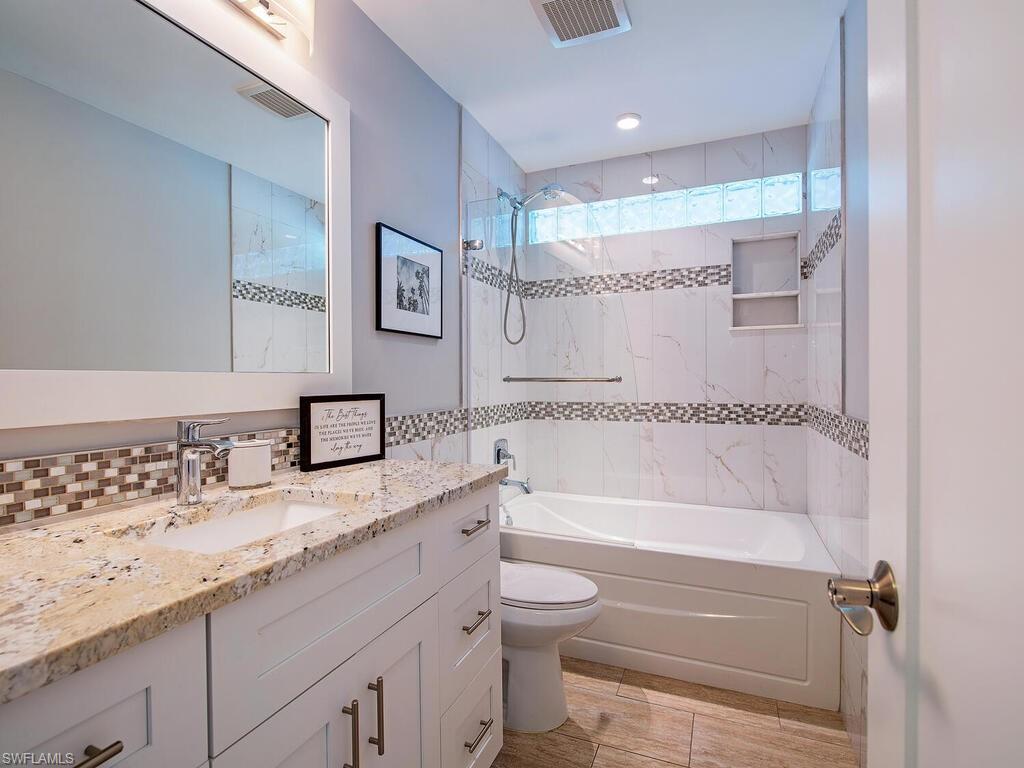 3165 Lakeview Drive Naples, FL 34112 - Photo 14 of 20