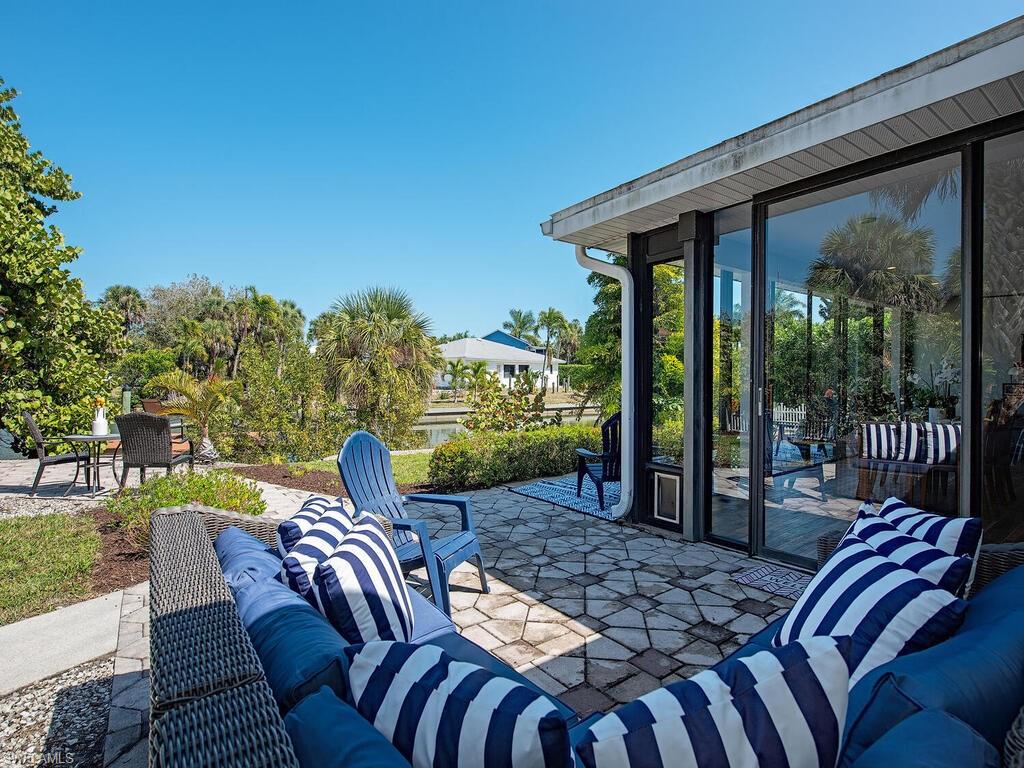 3165 Lakeview Drive Naples, FL 34112 - Photo 16 of 20