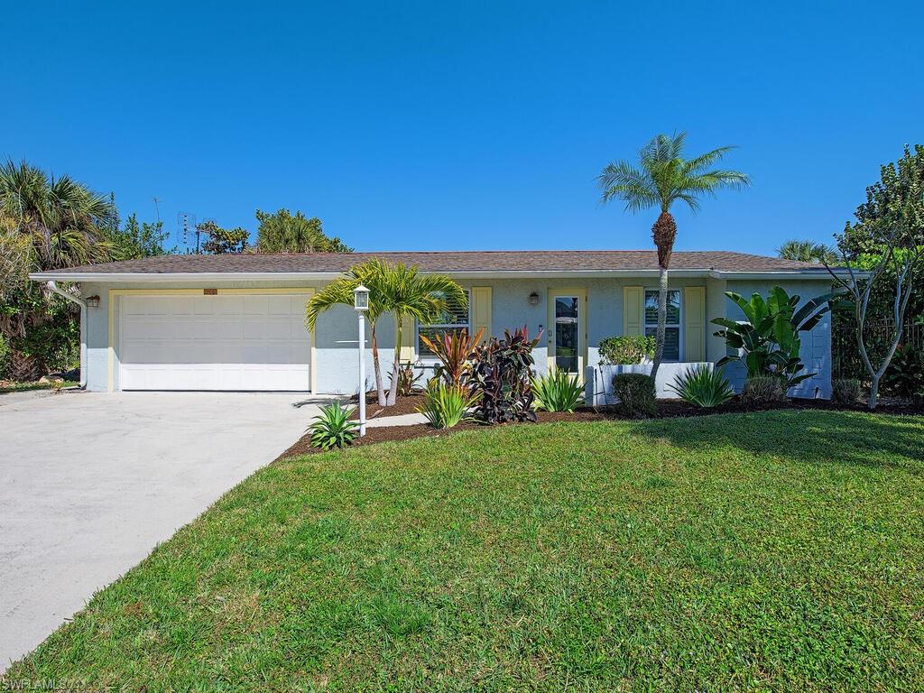 3165 Lakeview Drive Naples, FL 34112 - Photo 2 of 20