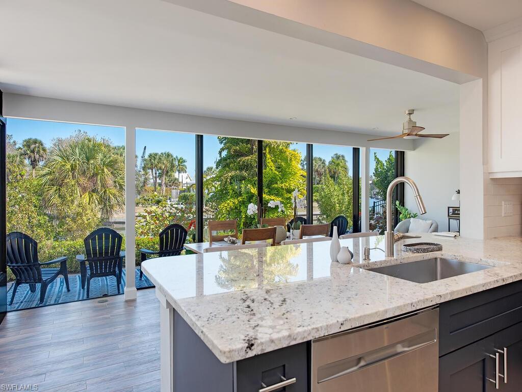 3165 Lakeview Drive Naples, FL 34112 - Photo 3 of 20