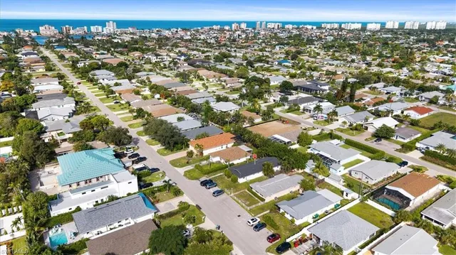 $750,000 | 681-683 95th Avenue North, Naples, FL 34108