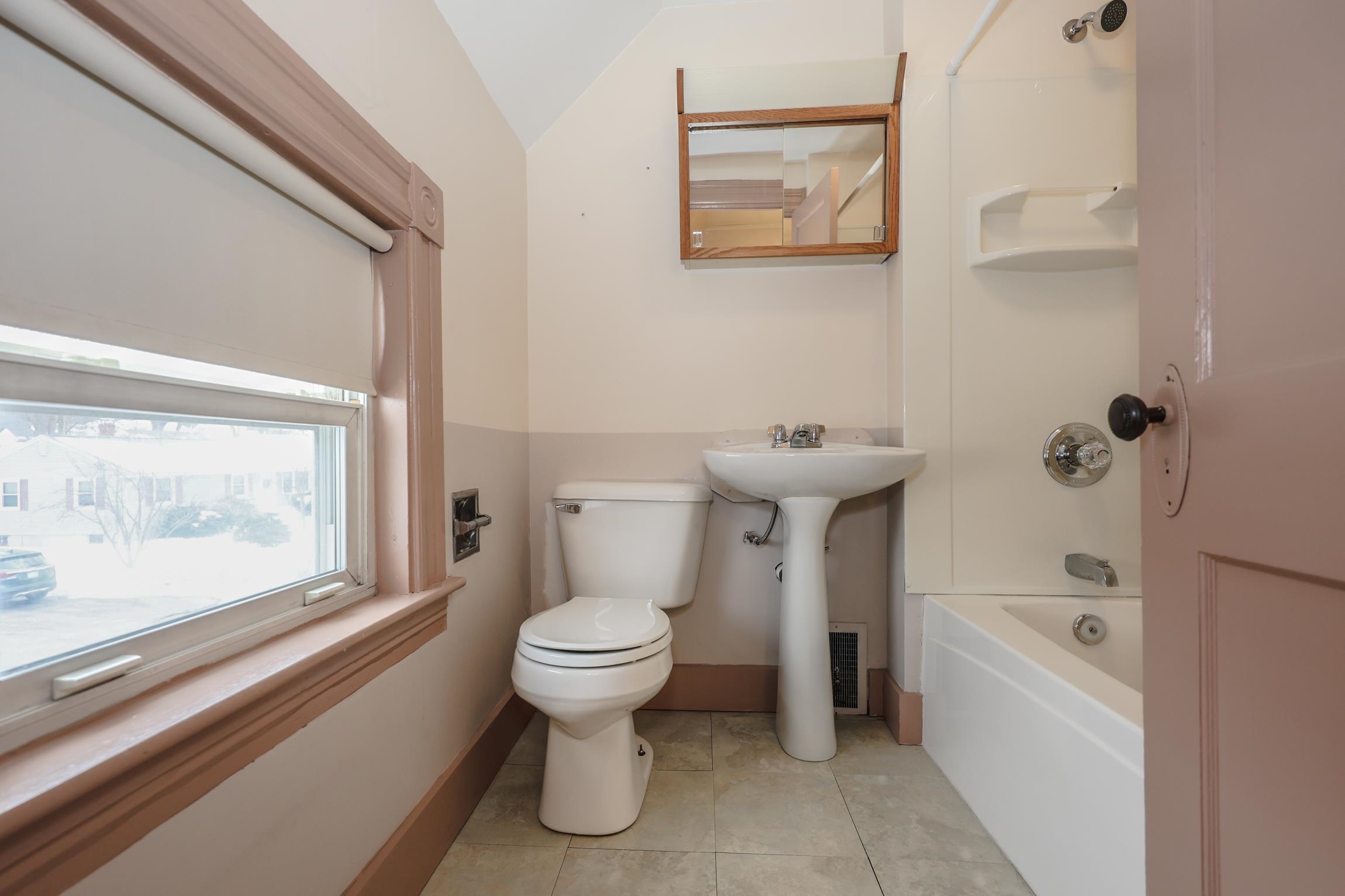 145 Candia Road Manchester, NH 03109 - Photo 42 of 44 Gallery Image 42