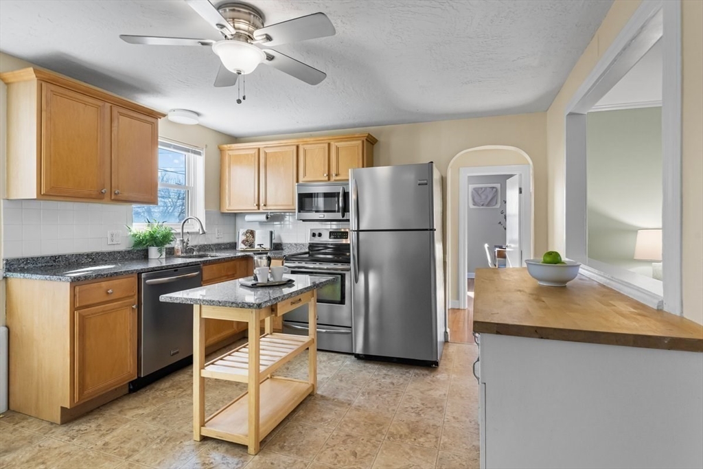 3 Amory Road, Unit 1 Waltham, MA 02453 - Photo 8 of 33 Gallery Image 8