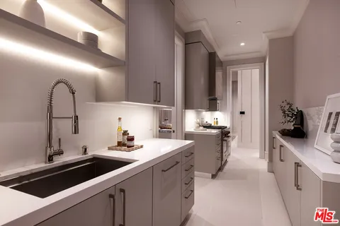 $36,950,000 | 721 North Bonhill Road, Los Angeles, CA 90049