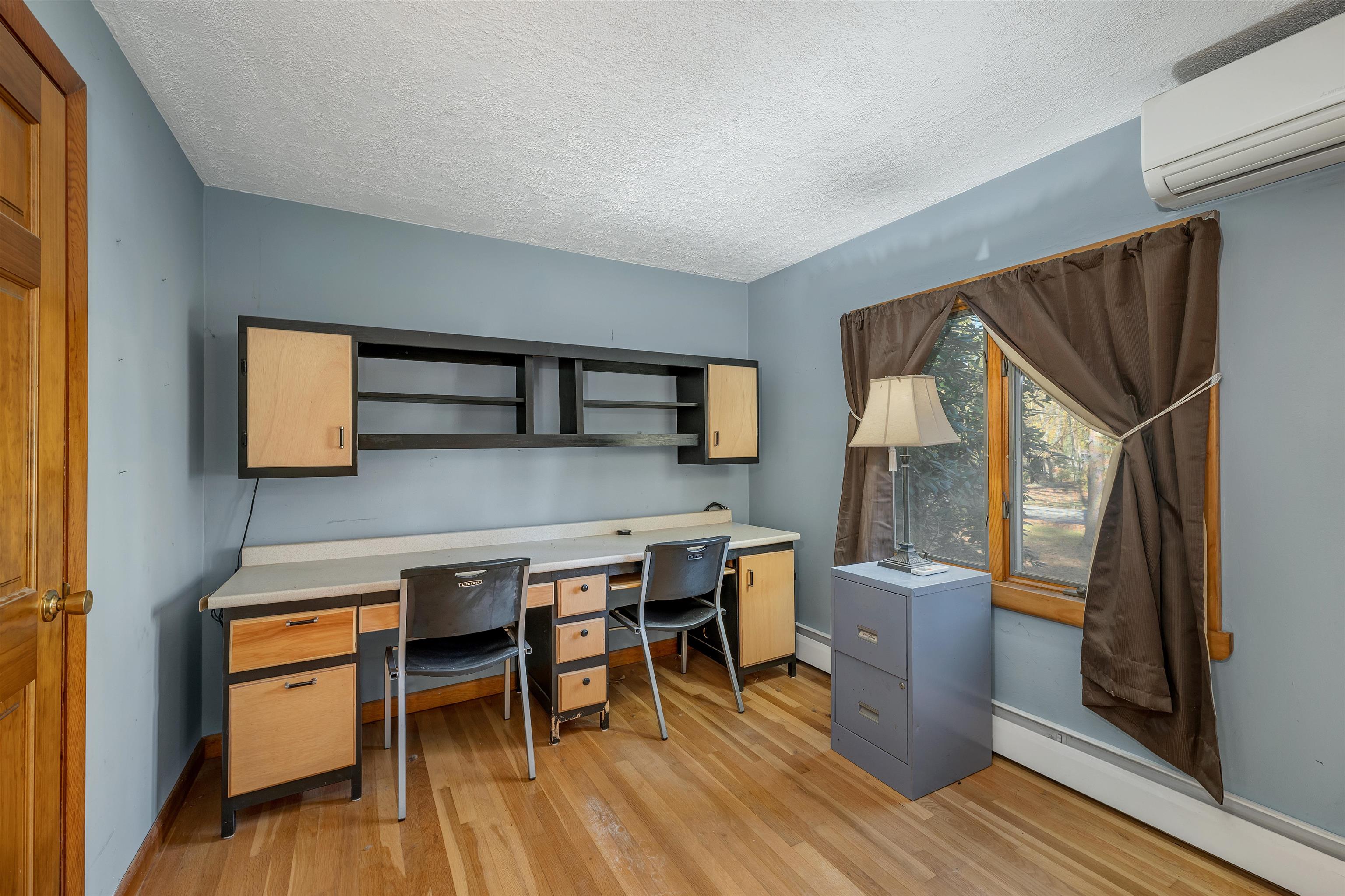 23 Bartlett Street Kingston, NH 03848 - Photo 5 of 40