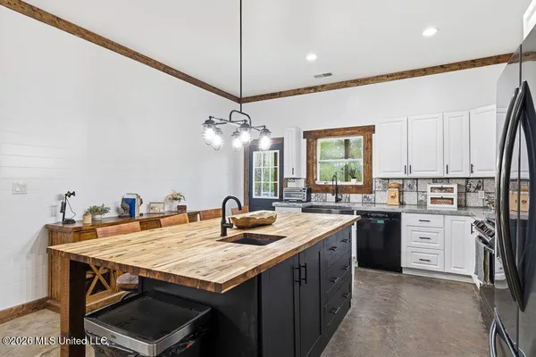 $489,900 | 14908 Denman Road, Byhalia, MS 38611