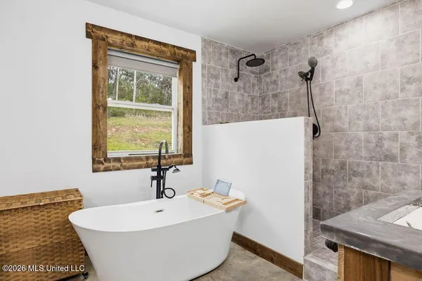 $489,900 | 14908 Denman Road, Byhalia, MS 38611