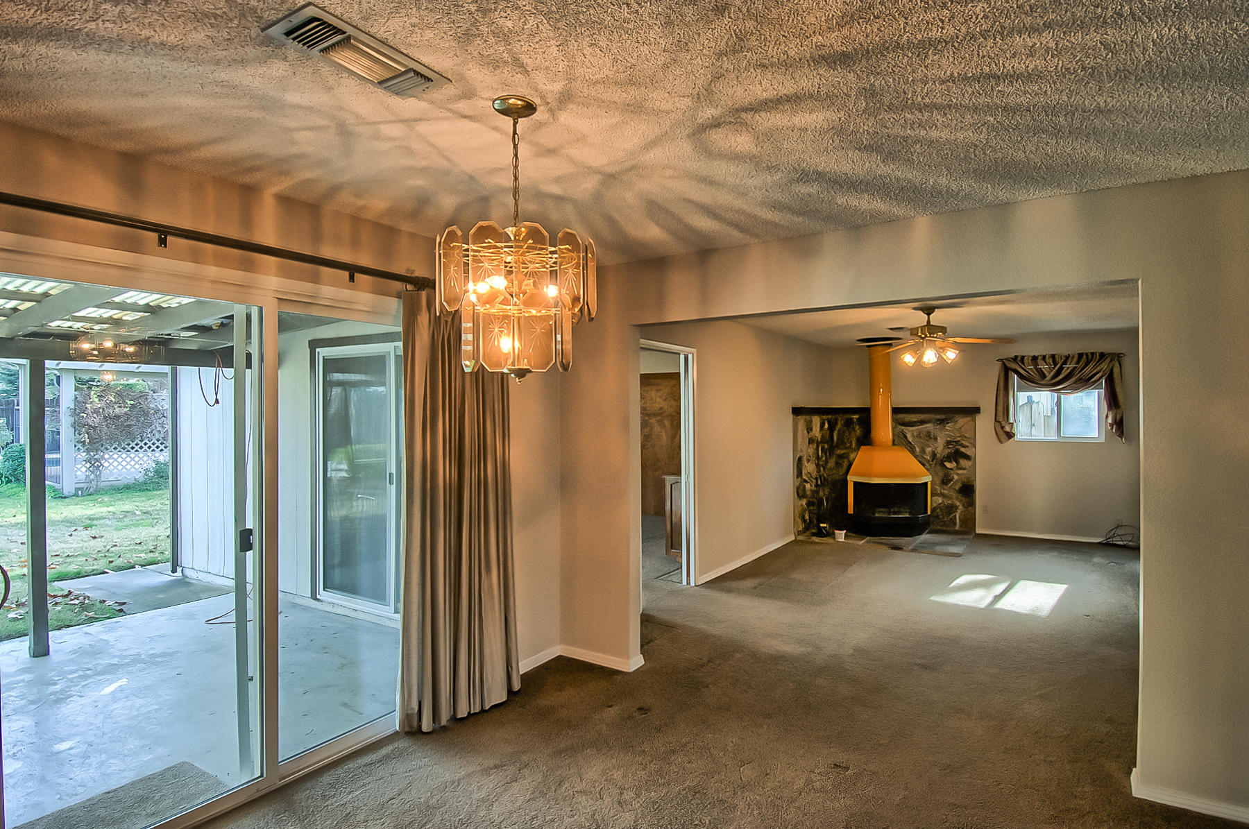 6867 Reflection Street Redding, CA 96001 - Photo 11 of 33 reflection-107