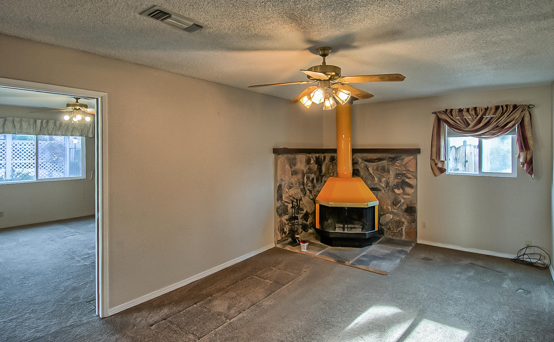 6867 Reflection Street Redding, CA 96001 - Photo 13 of 33 reflection-109