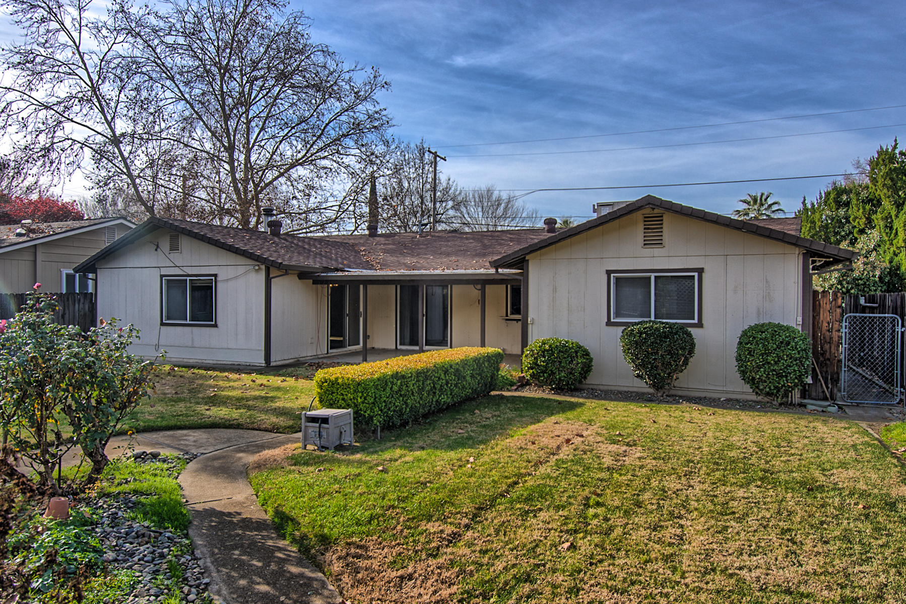 6867 Reflection Street Redding, CA 96001 - Photo 4 of 33 reflection-132