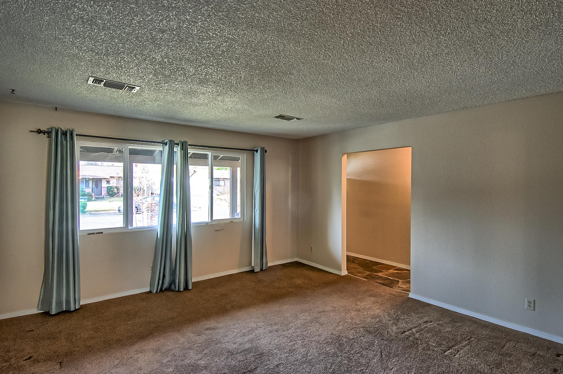 6867 Reflection Street Redding, CA 96001 - Photo 5 of 33 reflection-101