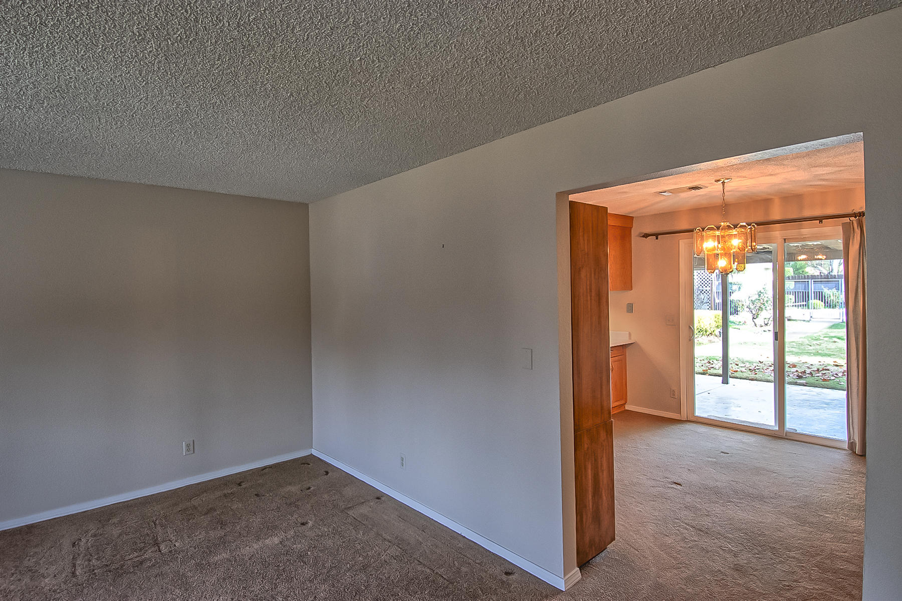 6867 Reflection Street Redding, CA 96001 - Photo 6 of 33 reflection-102